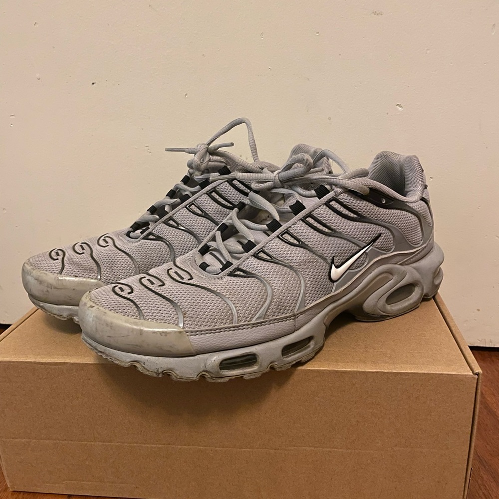 Nike Air Max Plus Wolf Grey